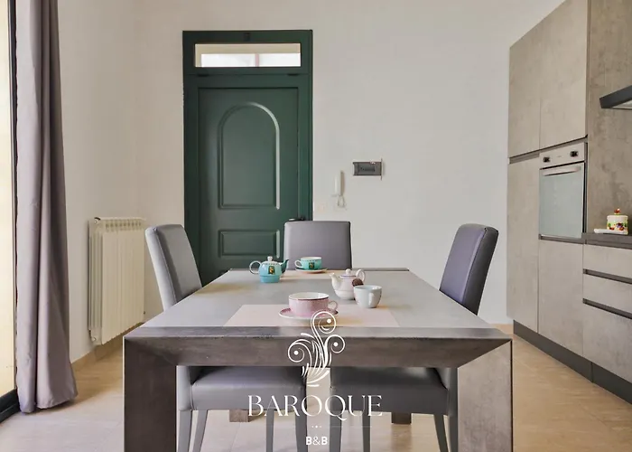 Baroque ベッド・アンド・ブレックファスト 3*