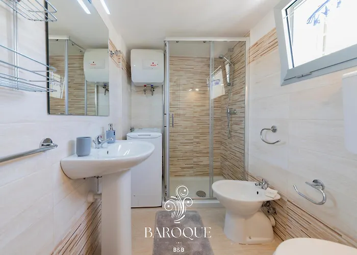 Baroque ベッド・アンド・ブレックファスト 3*