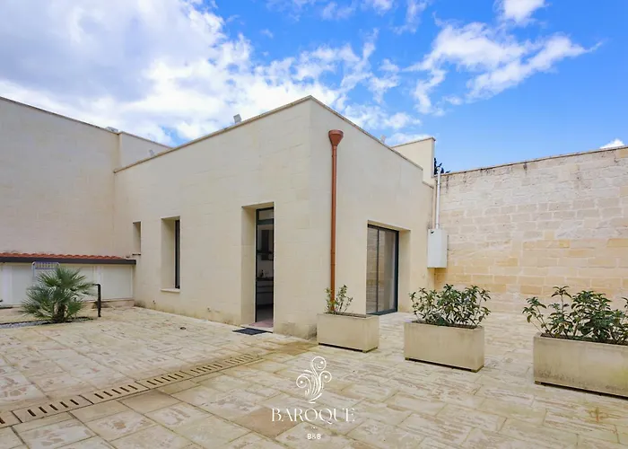 Baroque ベッド・アンド・ブレックファスト 3*